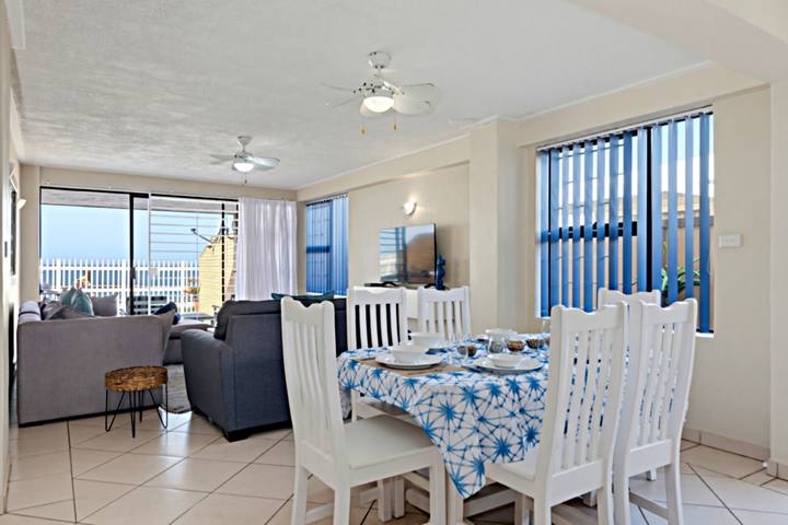 Alomsee 1 Dining room